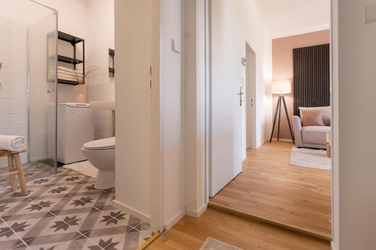 City Lounge Appartement Am Hauptbahnhof Sankt Poelten Extérieur photo