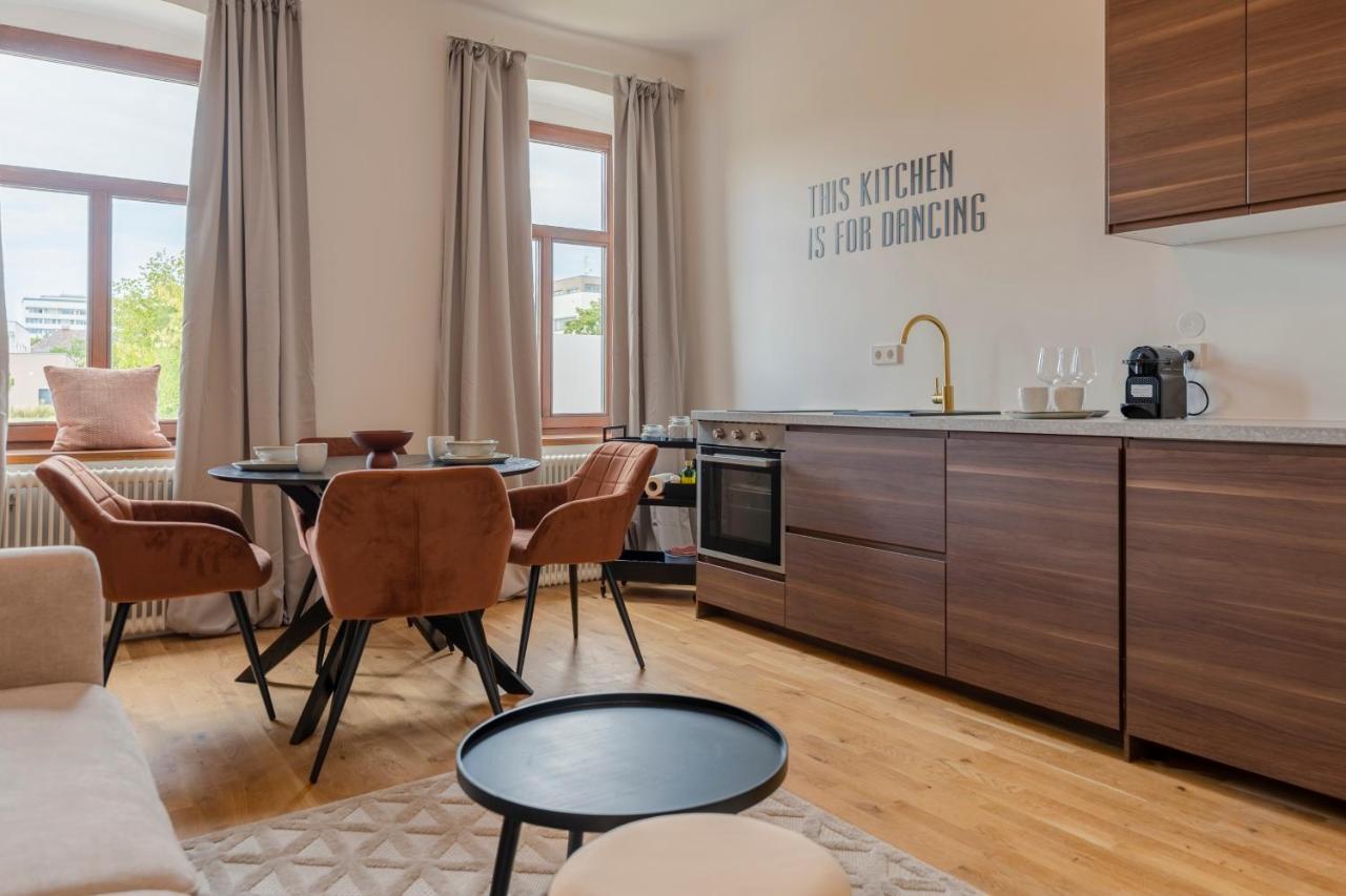 City Lounge Appartement Am Hauptbahnhof Sankt Poelten Extérieur photo
