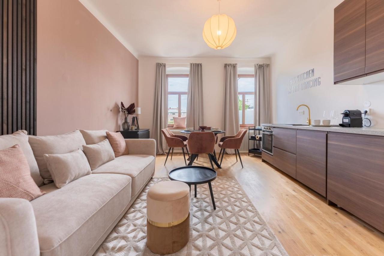 City Lounge Appartement Am Hauptbahnhof Sankt Poelten Extérieur photo
